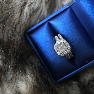 Diamond Halo Engagement Ring Set (Ben Bridge)